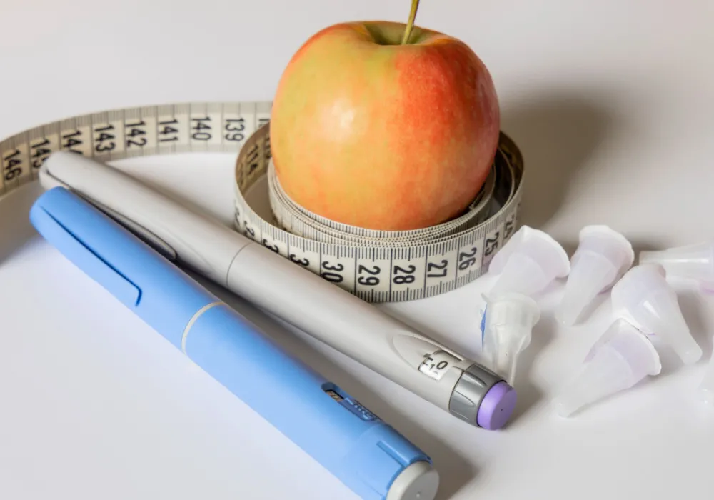 A diagram showing how GLP-1 helps control blood sugar and appetite.